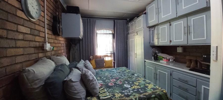 4 Bedroom Property for Sale in Randlespark North West